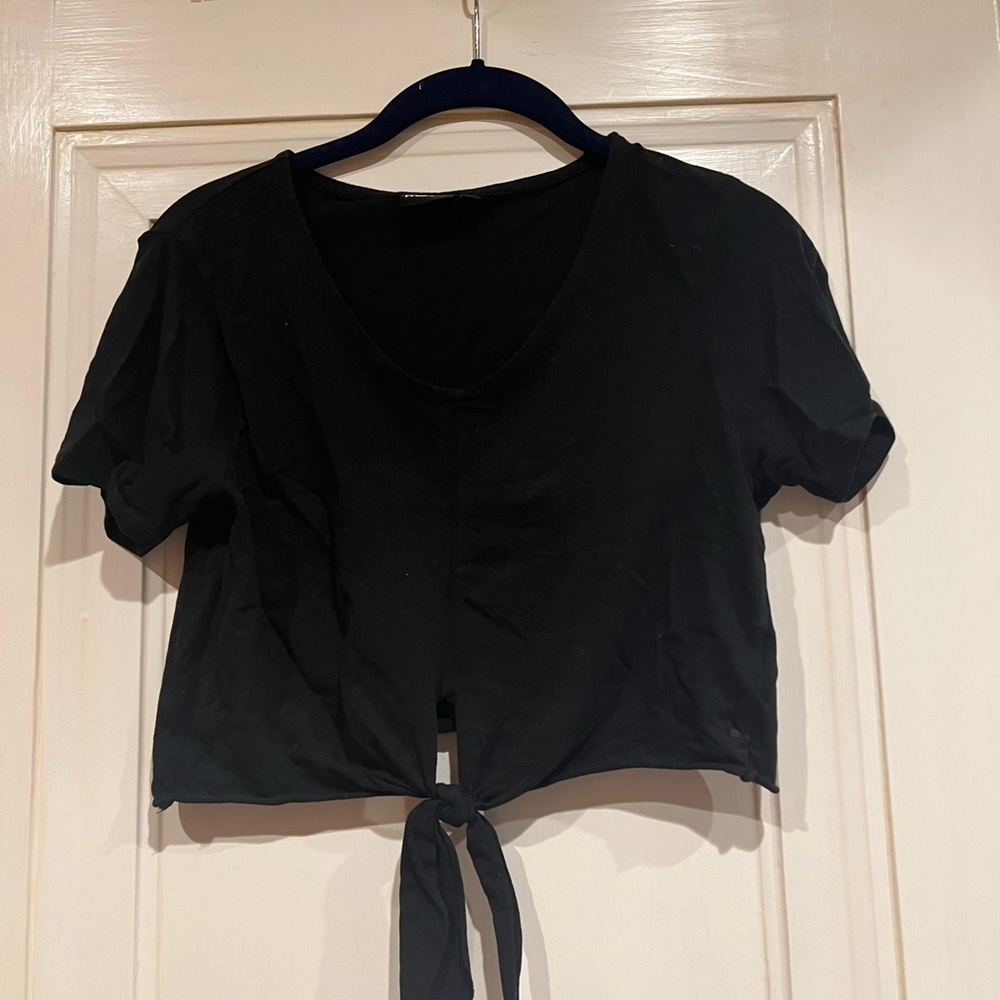 Black Tee
